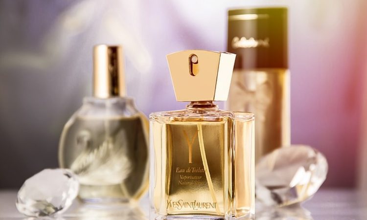 Vervullen nauwkeurig Civic Online parfum kopen: wel of niet doen? - Womenlikefashion